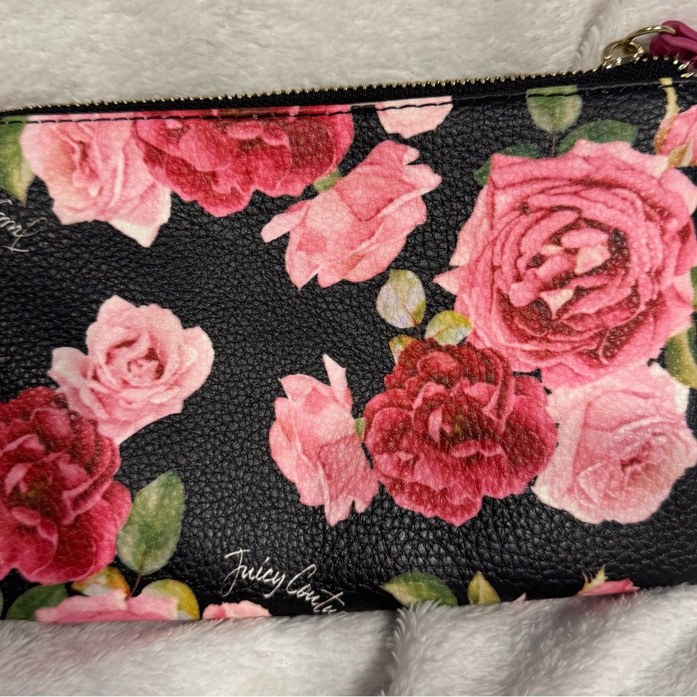 💜🩷Juicy Couture Black and Pink Floral Clutch NWOT - Picture 2 of 3